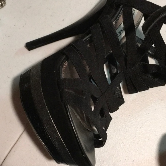 Ladies heels - Picture 3 of 4